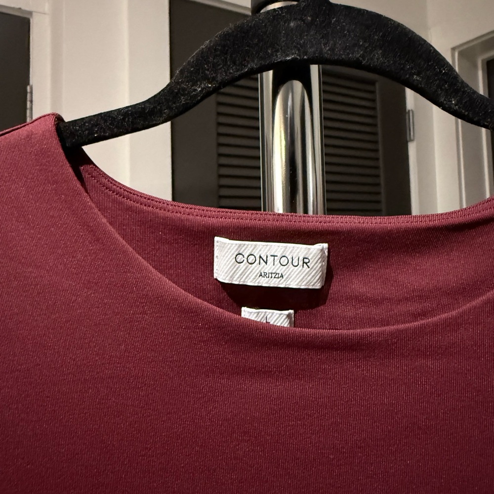 Aritzia Mauve Contour Short Sleeve Tee - Picture 2 of 3